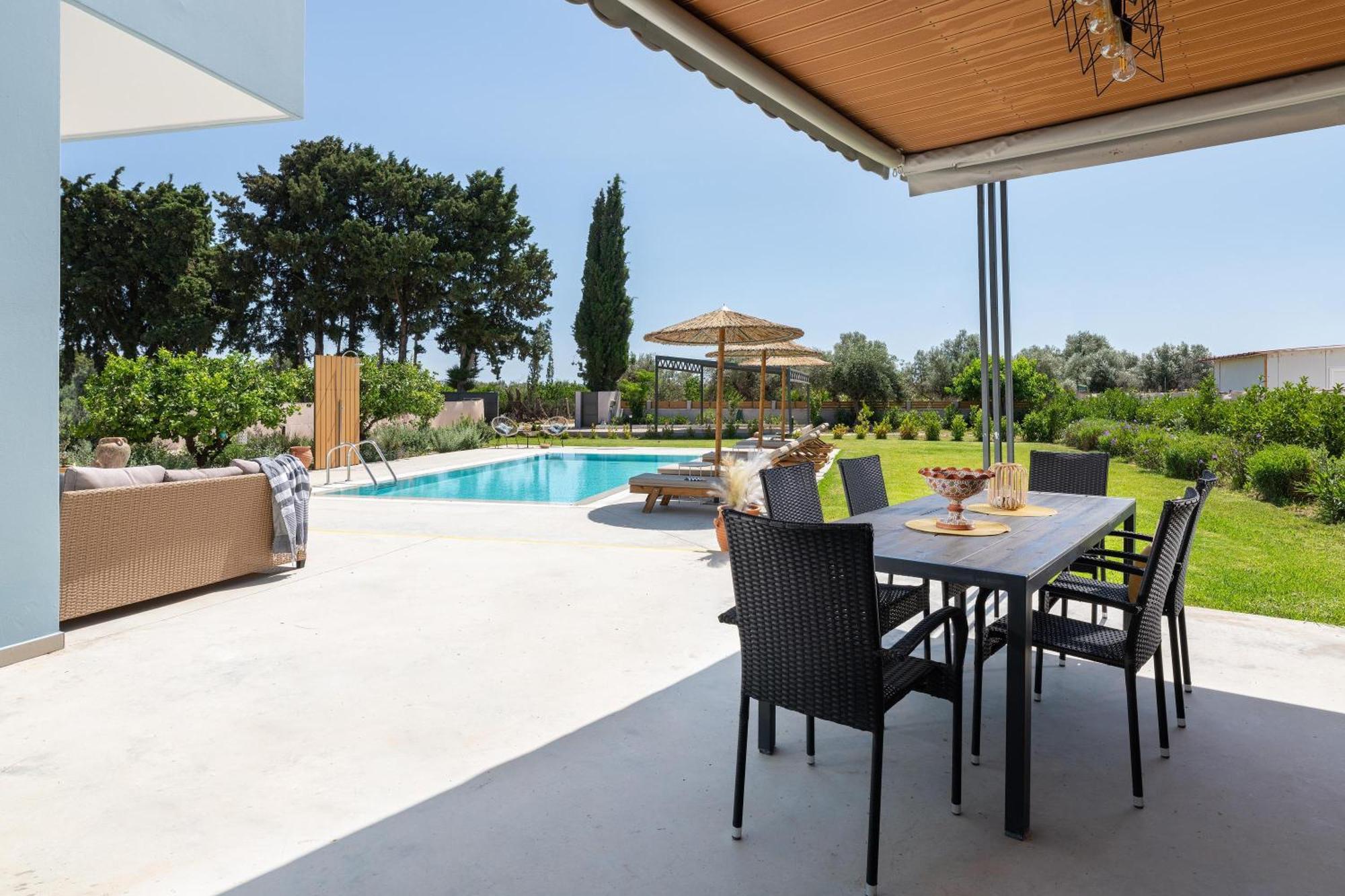 Ethria Pool Villa With Heated Jacuzzi アファンドウ エクステリア 写真